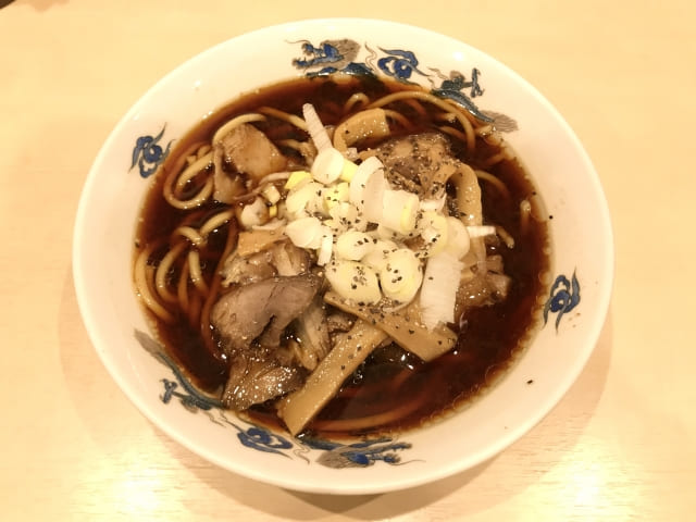 ブラックラーメンの画像